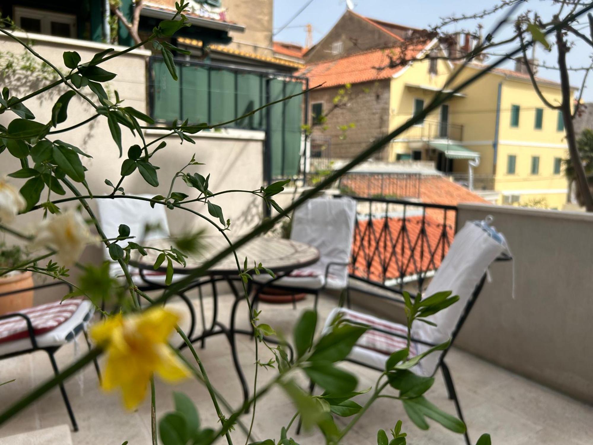 Guesthouse Fjaka سبليت المظهر الخارجي الصورة